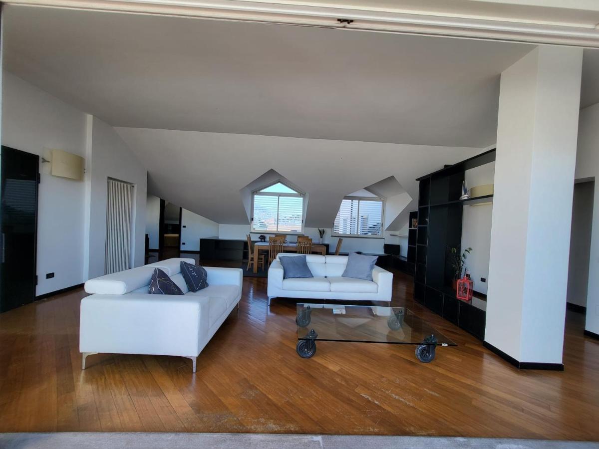 Attico Dei Castelli Appartement Verbania Buitenkant foto